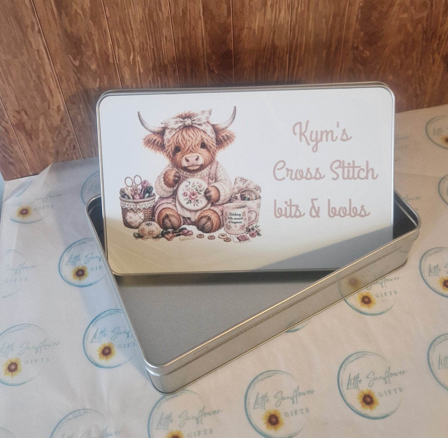 Metal tin with crafty Highland cow design