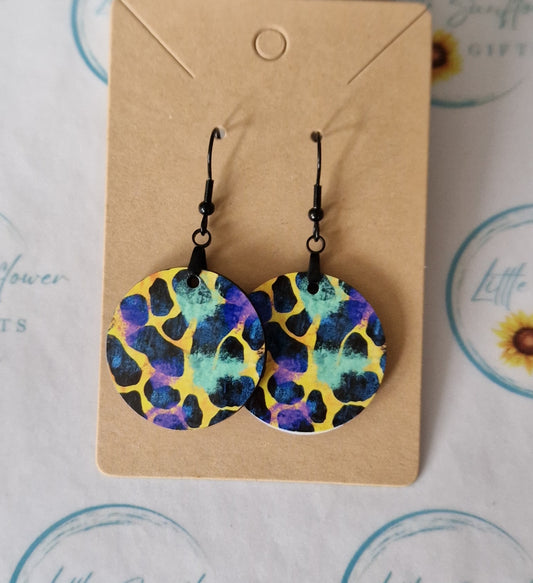 Round mardi gras design earrings